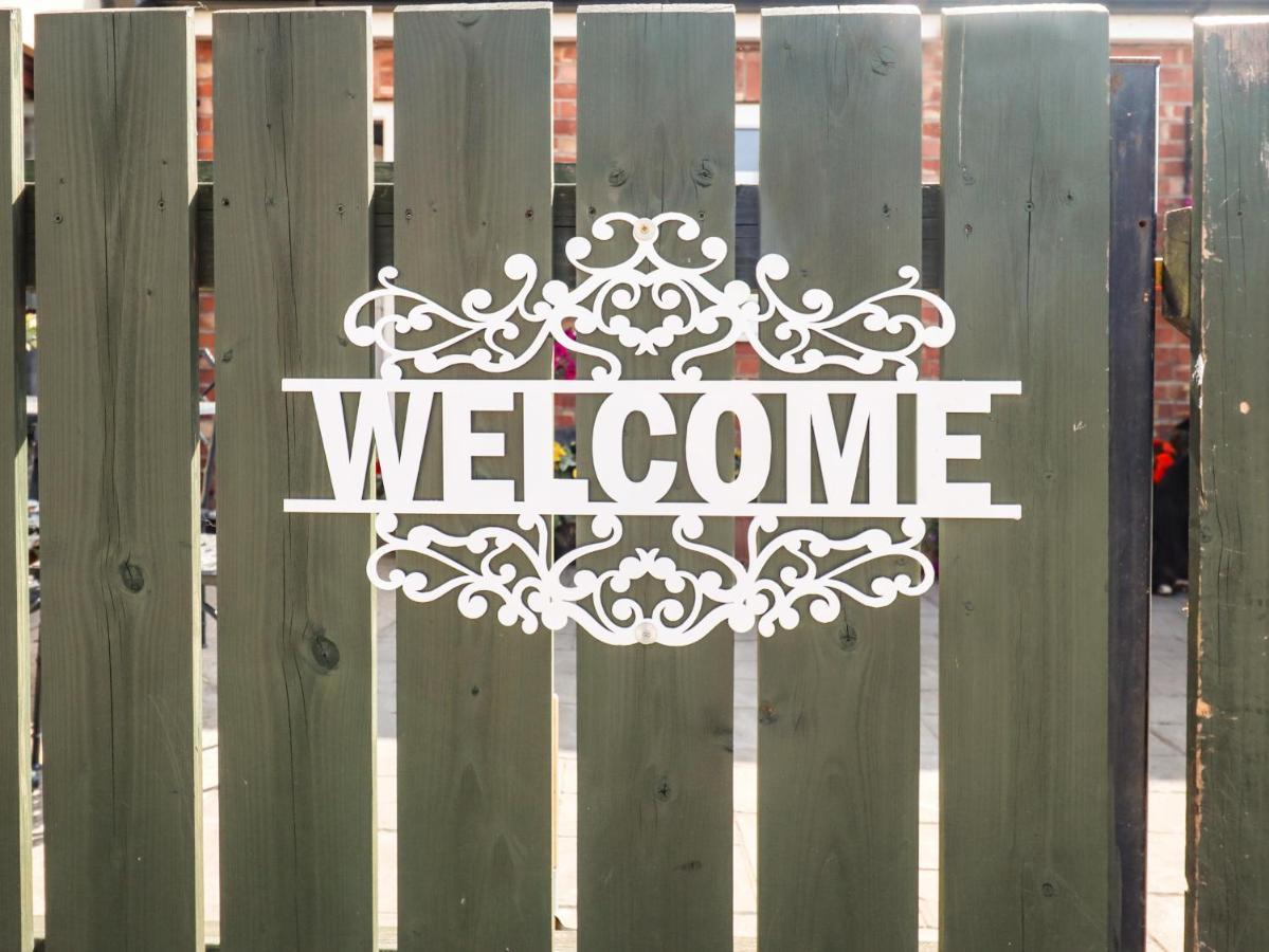 Villa 8 Heatons Bridge Road Ormskirk Esterno foto